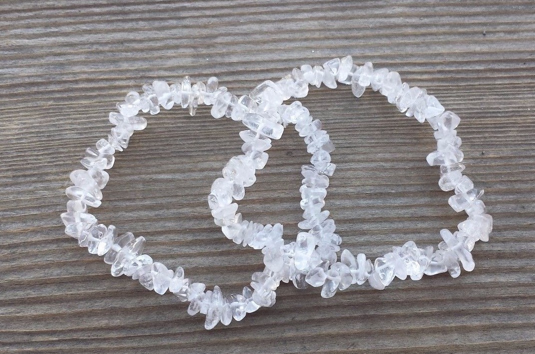 NATURAL CLEAR QUARTZ STONE GEMSTONE STRETCHY CHIP BRACELET