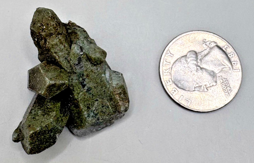Natural Green Epidote Crystal Cluster Raw Mineral Specimen Collector Stone
