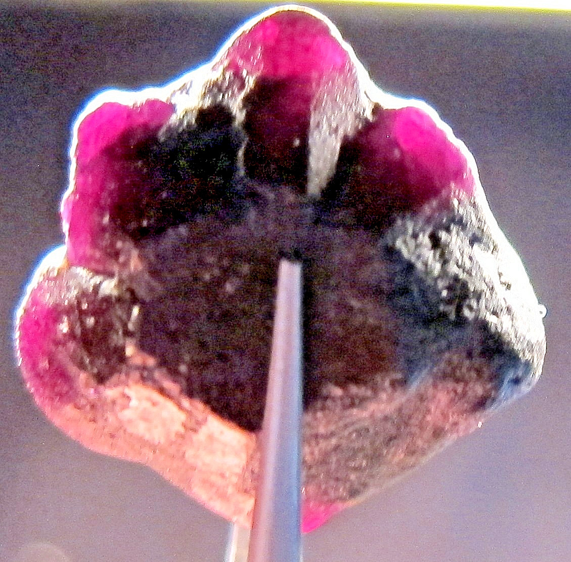 28 CT ALEXANDRITE NATURAL ROUGH COLECTOR’S CRYSTAL MINERAL GEM (G20)