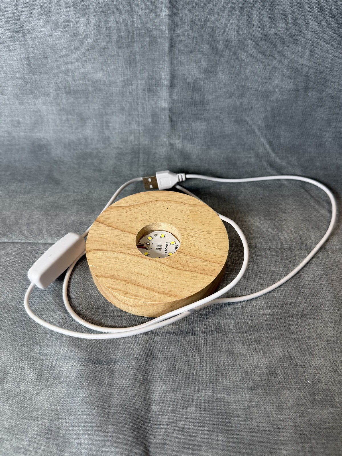 Fluorite Lamp #8 – Polished cylindrical-shaped USB lamp