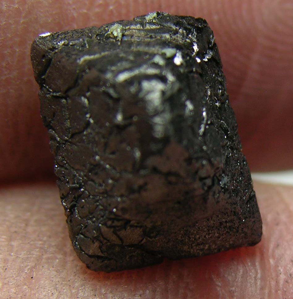 #27 Pakistan 11.25ct Natural Octahedron Magnetite Crystal Specimen 2.20g 13mm