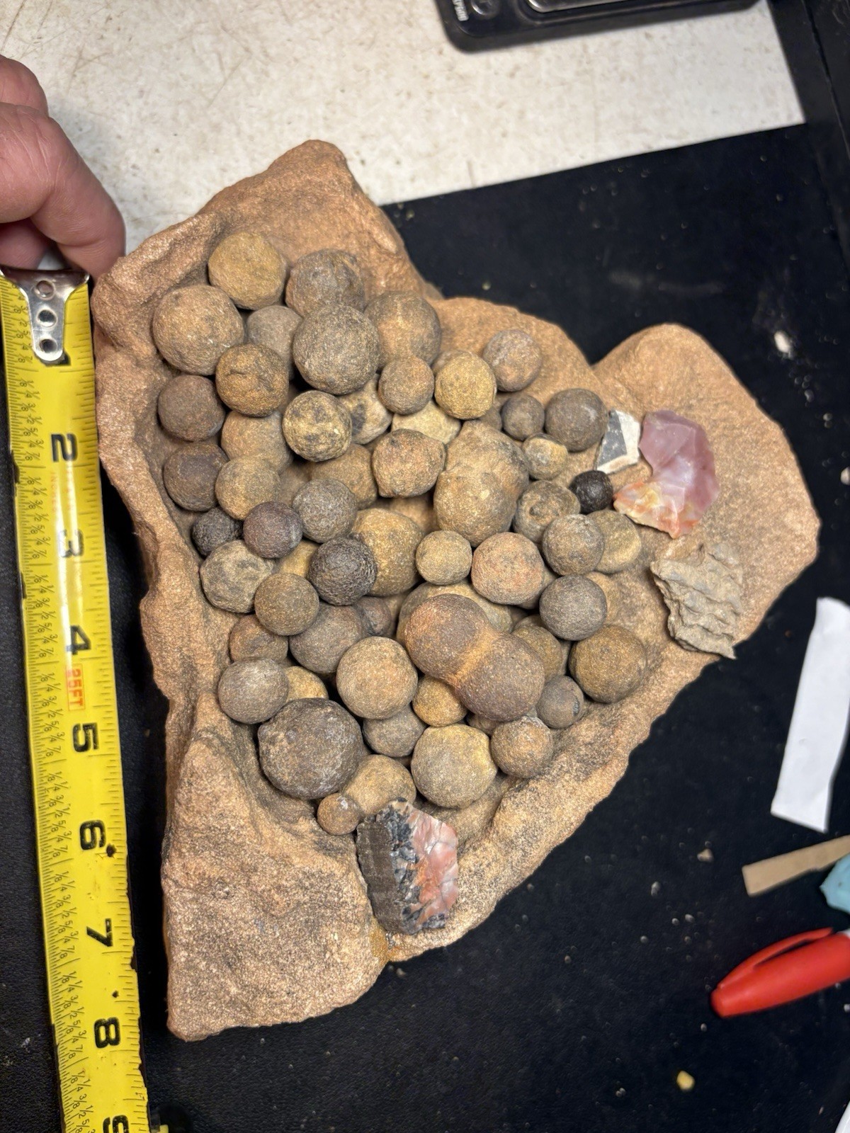 ☘️RR⛏️: Moqui Marbles/Shards On Sandstone Base High Desert Northeast Az. 6.75 Lb