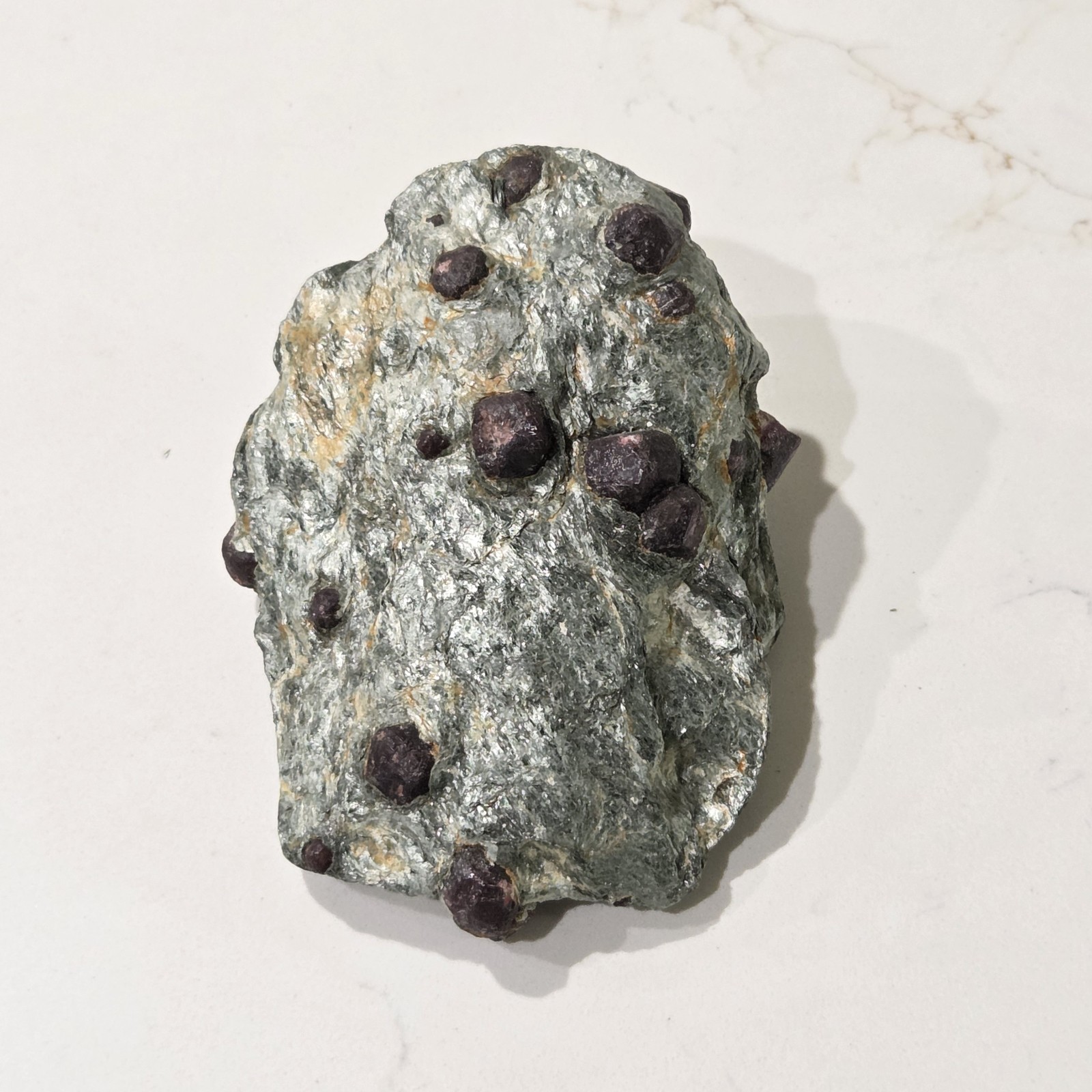Magnetite Crystals Large in Loadstone Natural 465g, 4.5 inch. Pre-owned