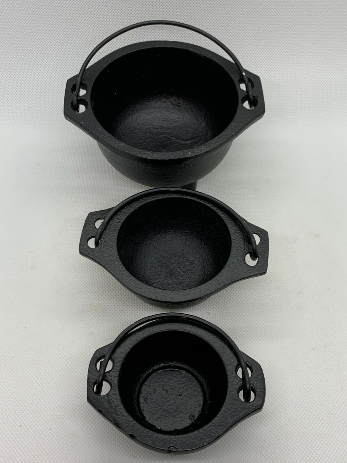 2.5″ 3″ & 6″ Diameter Cast Iron Cauldron With Handle For Smudging,Incense Burner