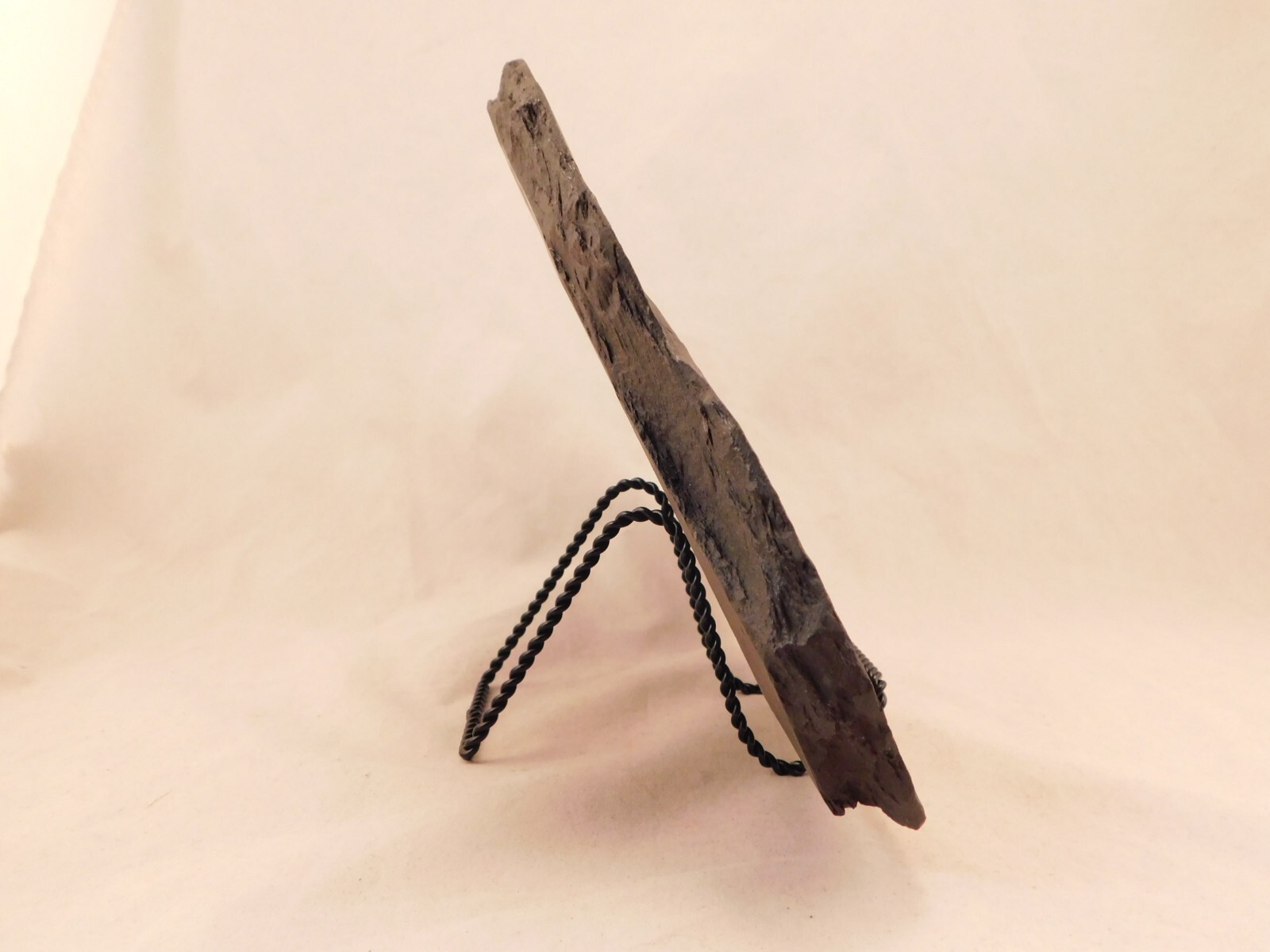 Easel Display Stand Black Metal SMALL Size TWIST Design