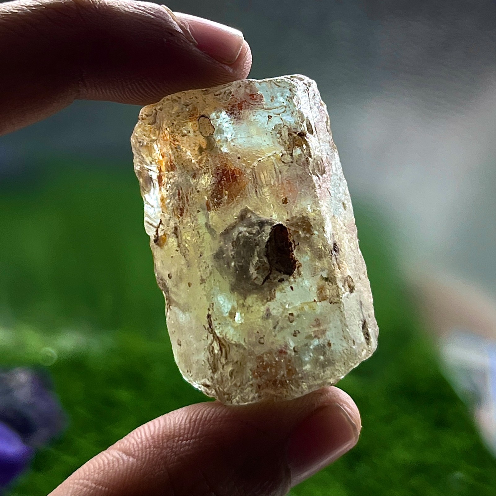 198 Cts Collectible Rusted Aquamarine Crystal, Raw Pencil Point Beryl Gemstone,