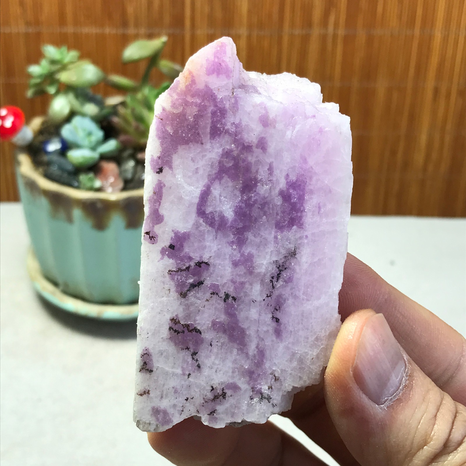 79-40-15mm NATURAL ROUGH KUNZITE PINK SPODUMENE CRYSTALS 109g A5343