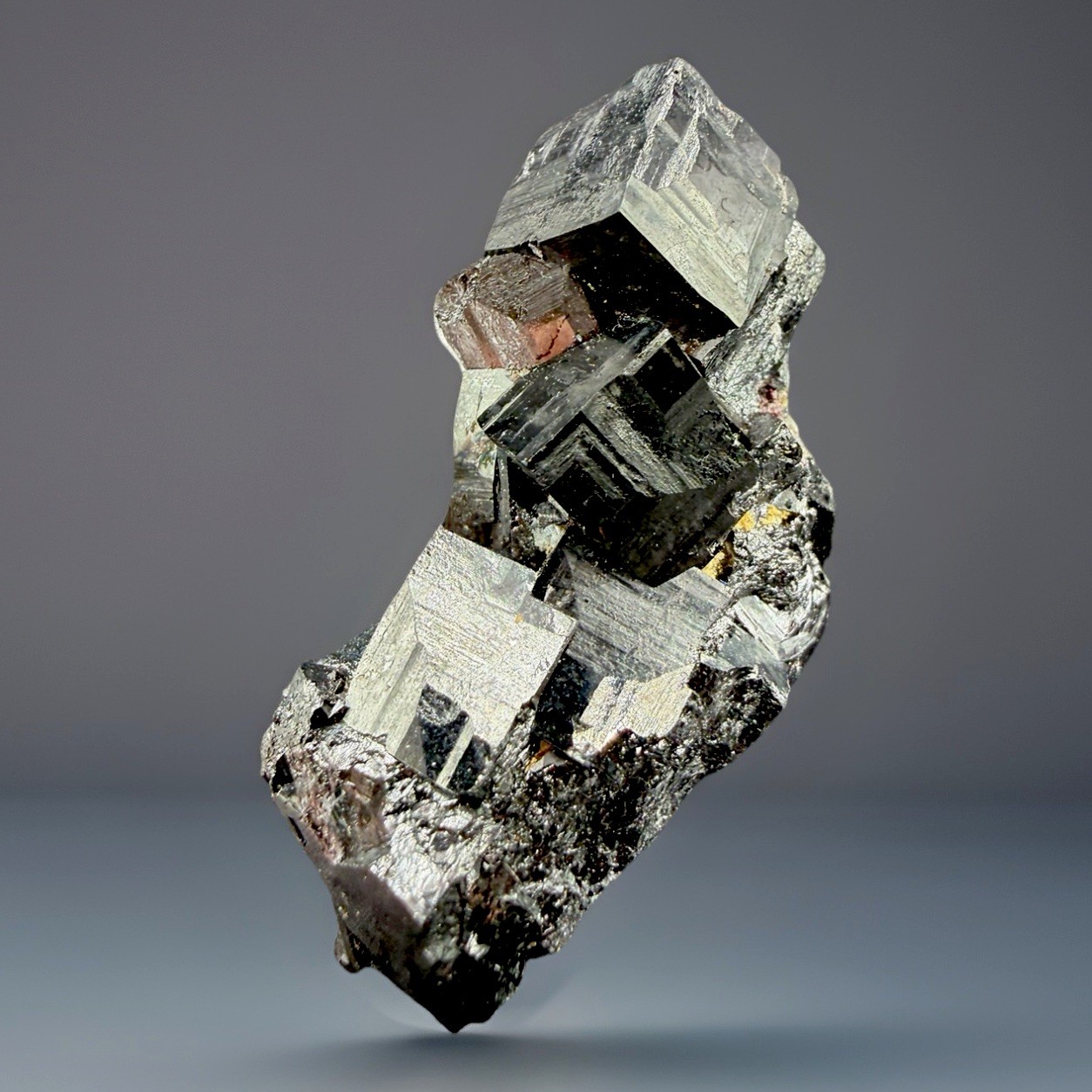 Magnetite Crystal Cluster : ZCA #4 Mine . Balmat , New York 🇺🇸