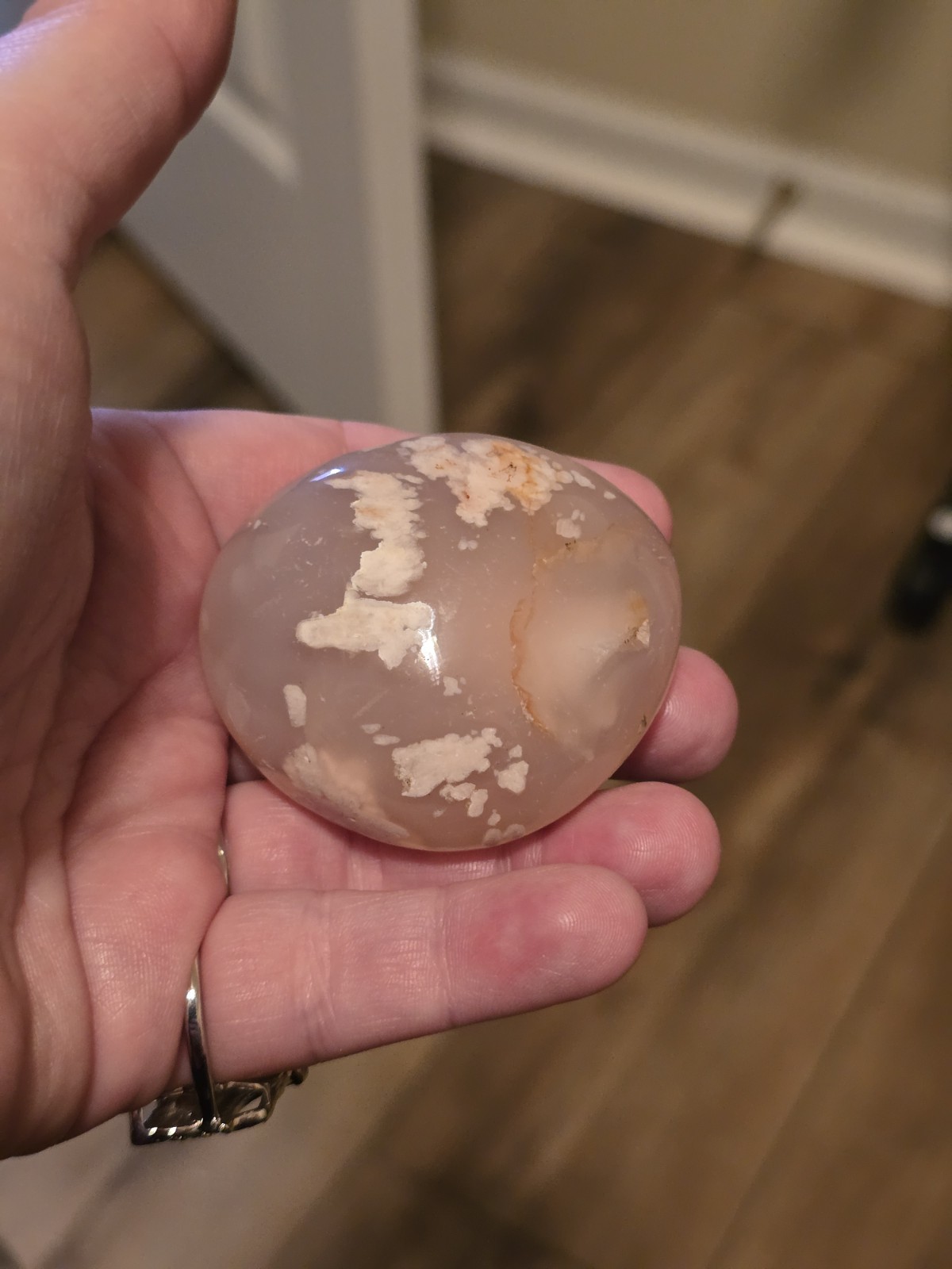 Flower Agate Palm stone 4 oz 30.4mm UV Reactive