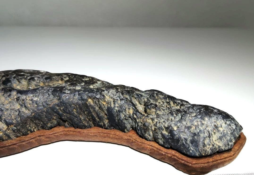 Japanese Suiseki Viewing Stone Island Landscape Rock Wood Daiza