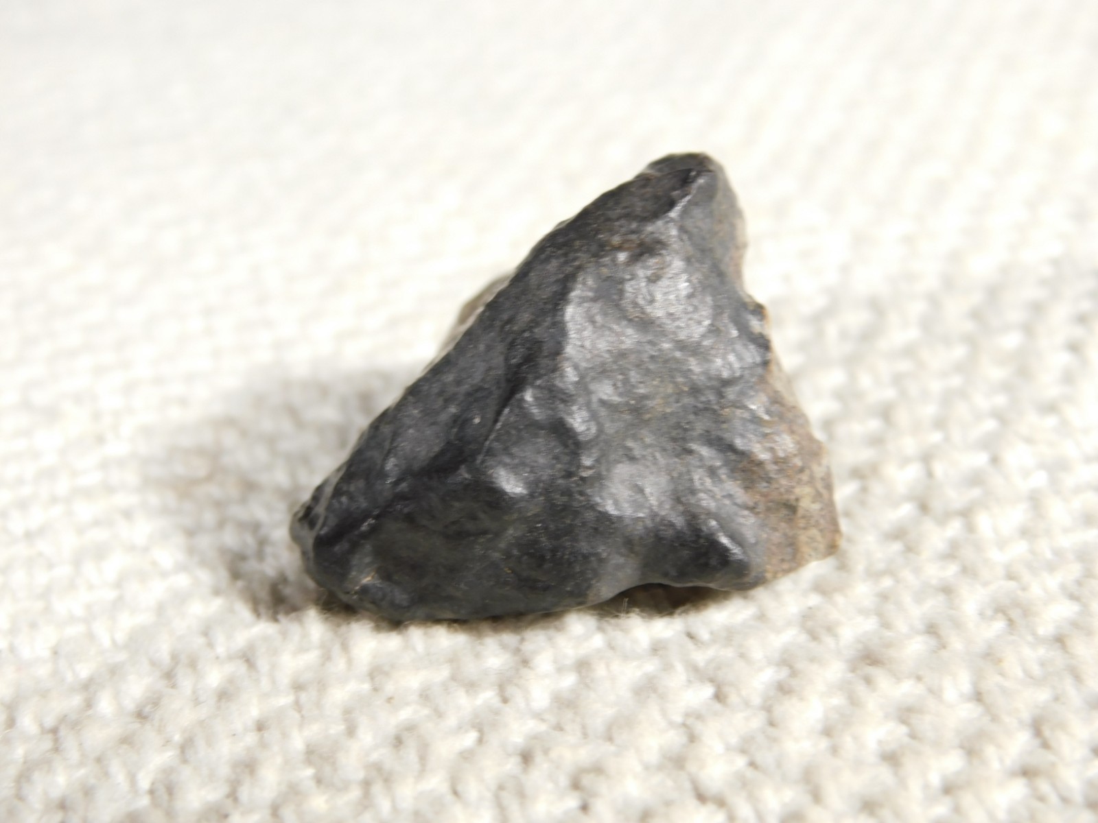 Small Stony METEORITE With Dark Fusion Crust 100% Natural Fell in Libya 16.7gr