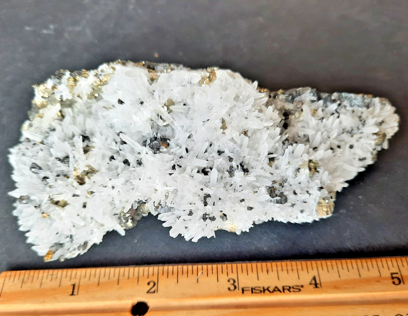 Long Quartz Crystal Cluster with Sphalerite and Pyrite Crystals Peru 372gr