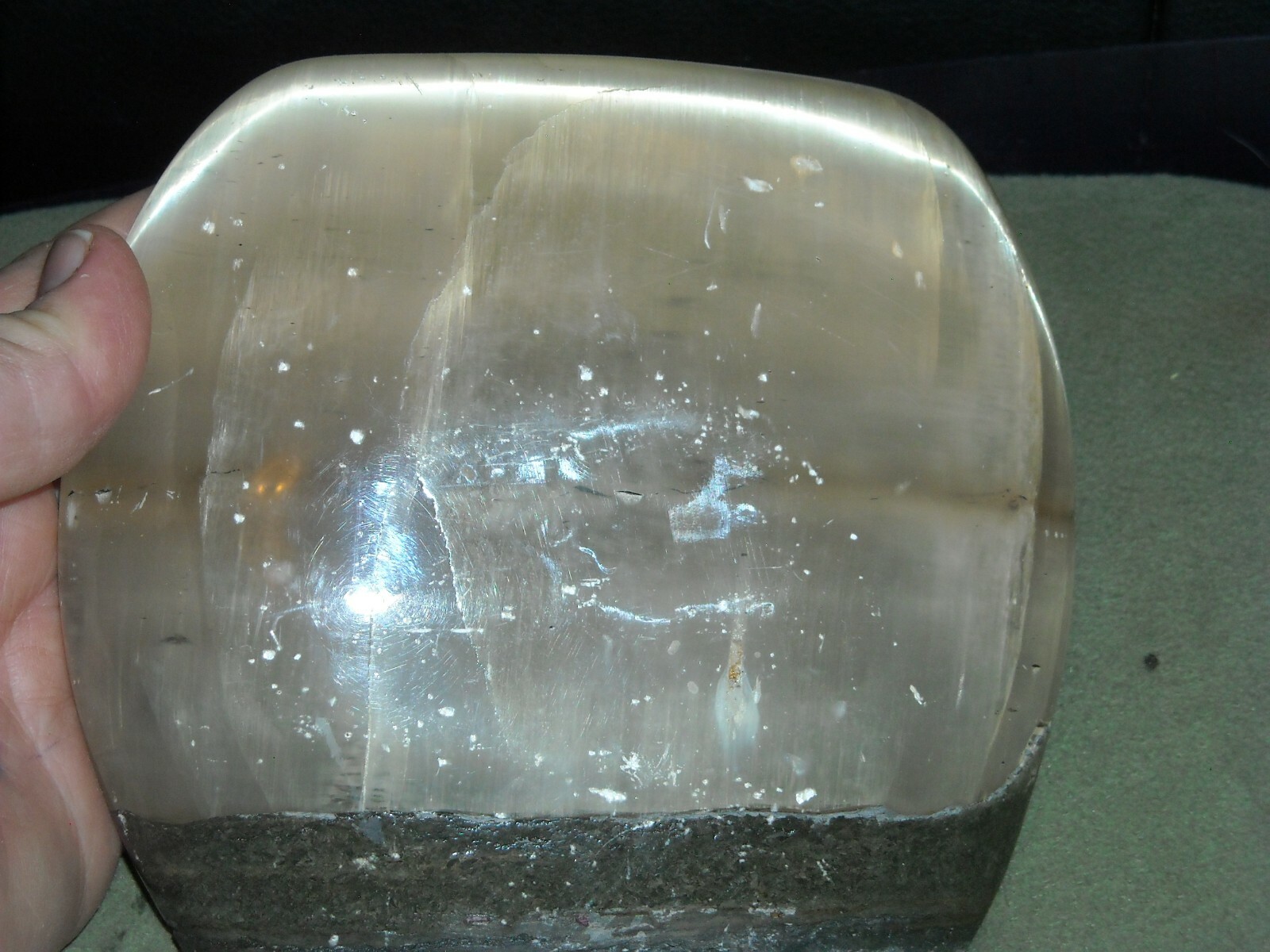Large heavy display specimen piece gemstone 3 lb 15.8oz 6 W X 5.25 tall X 2″deep