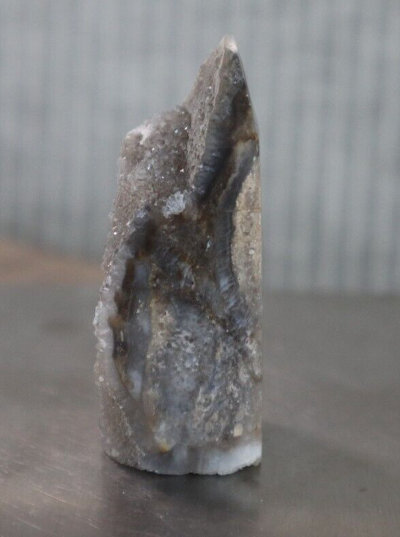SPHALERITE POINT 2.25 INCHES TALL/ 45.4 GRAMS