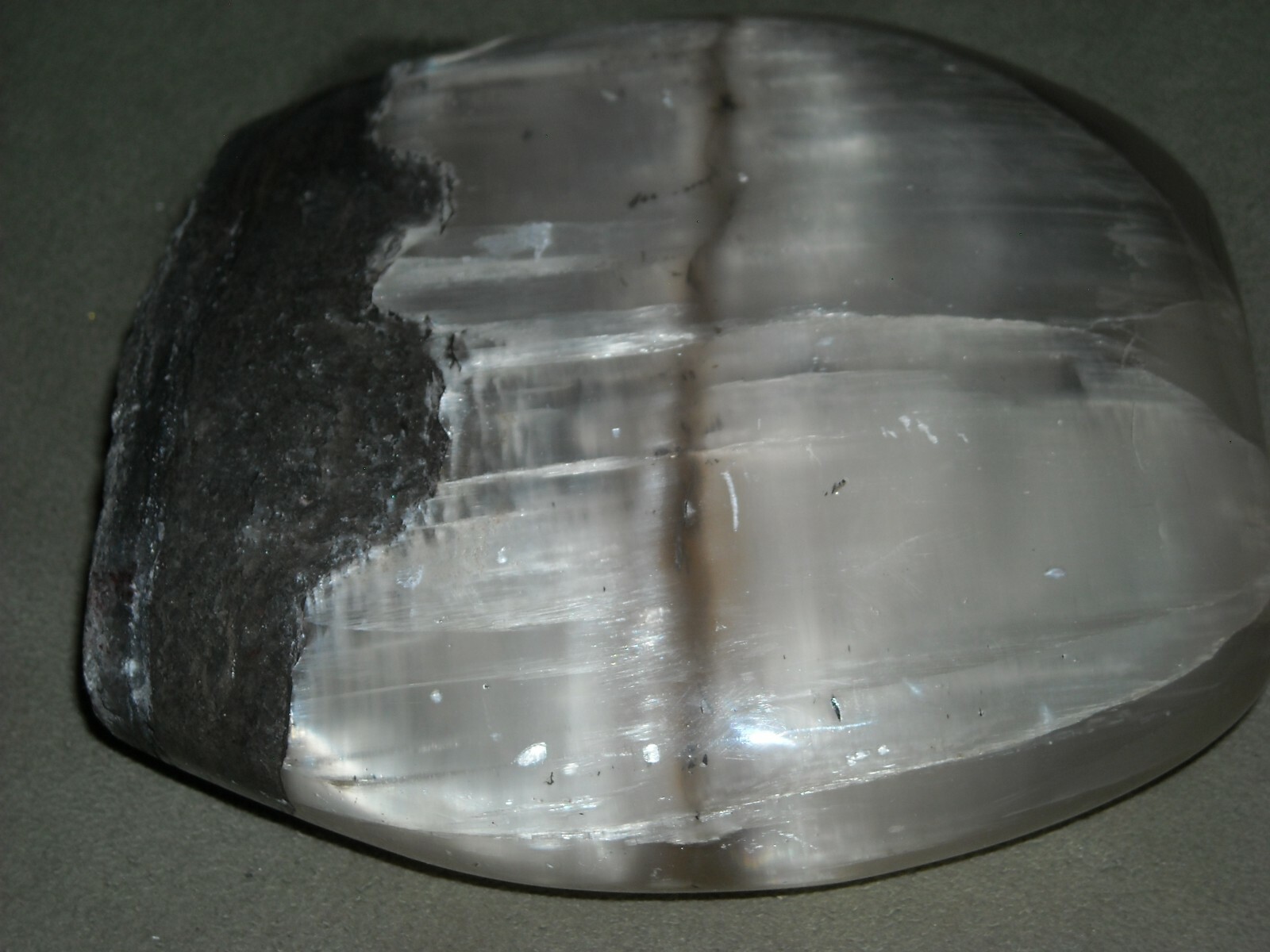 Large heavy display specimen piece gemstone 3 lb 15.8oz 6 W X 5.25 tall X 2″deep