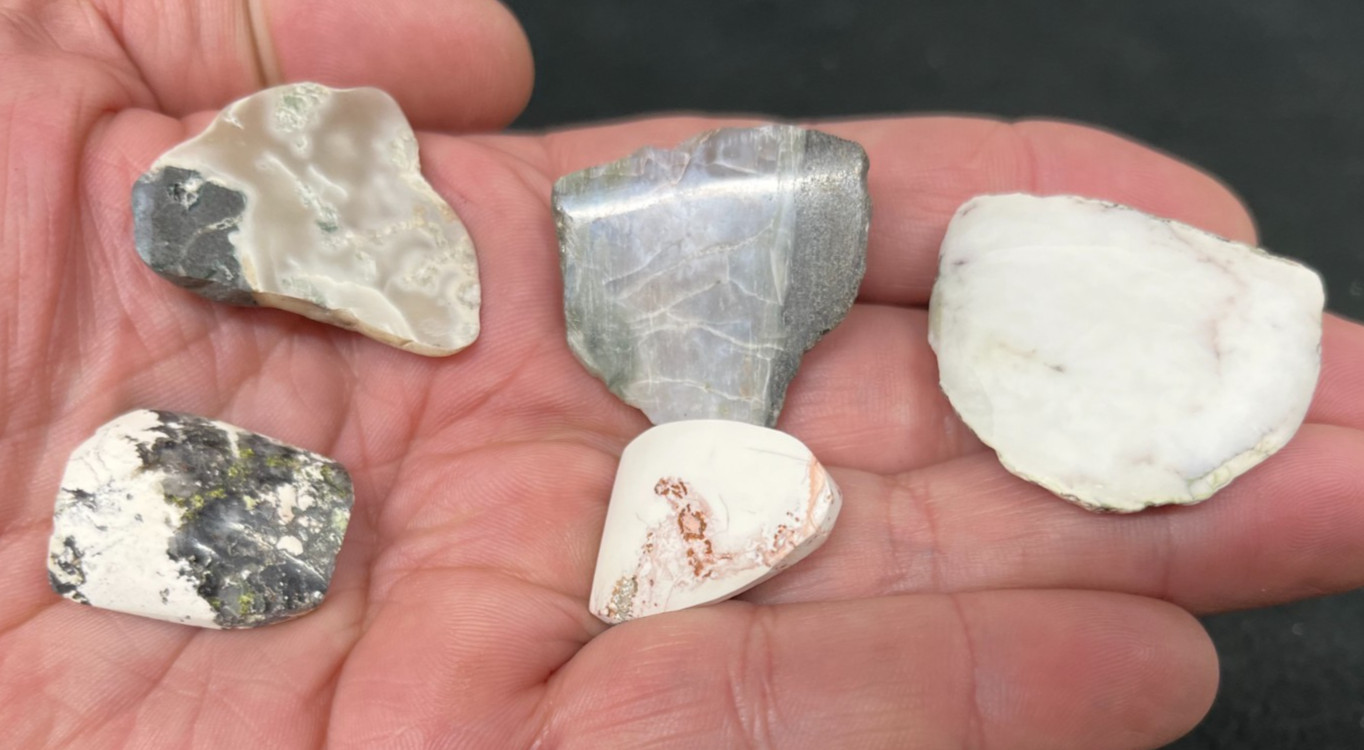 Lot of 5 pieces of Datolite Keweenaw Peninsula, Michigan
