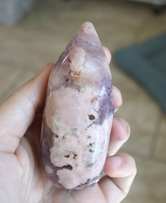 PINK AMETHYST FREEFORM 3.60 X 1.51 INCHES TALL/ 188.1 GRAMS