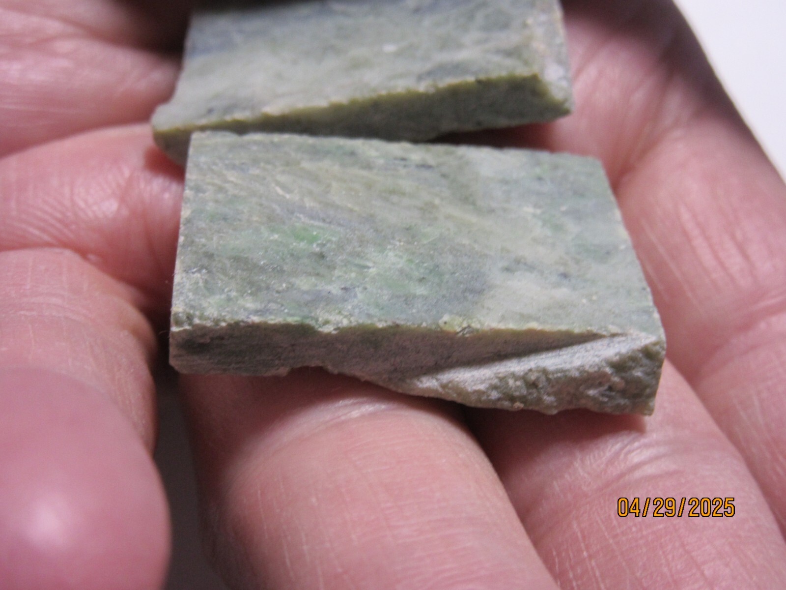 Medecino Green Nephrite Jade 1 5/16″ Slice Collectible MGNJ-60