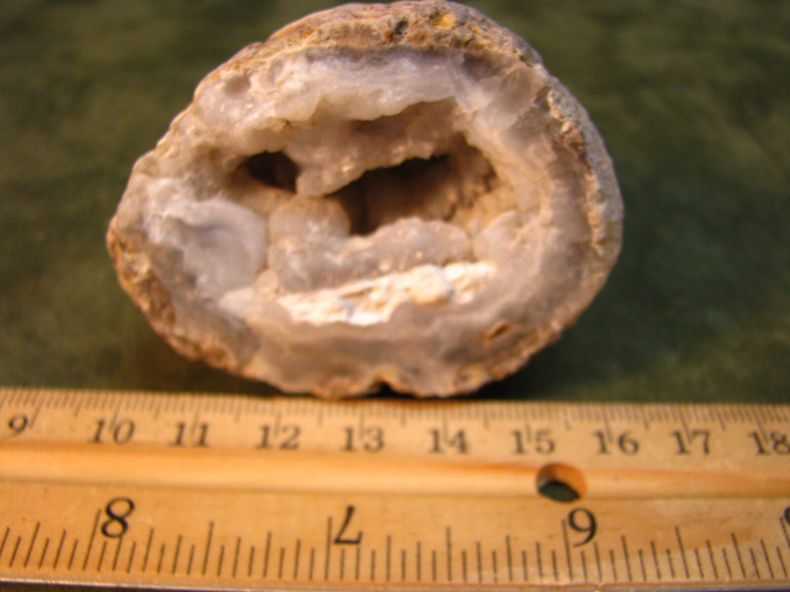 4.7oz 2.4in 133g AGATE GEODE HALF QUARTZ CRYSTALS NOT POLISHED #307