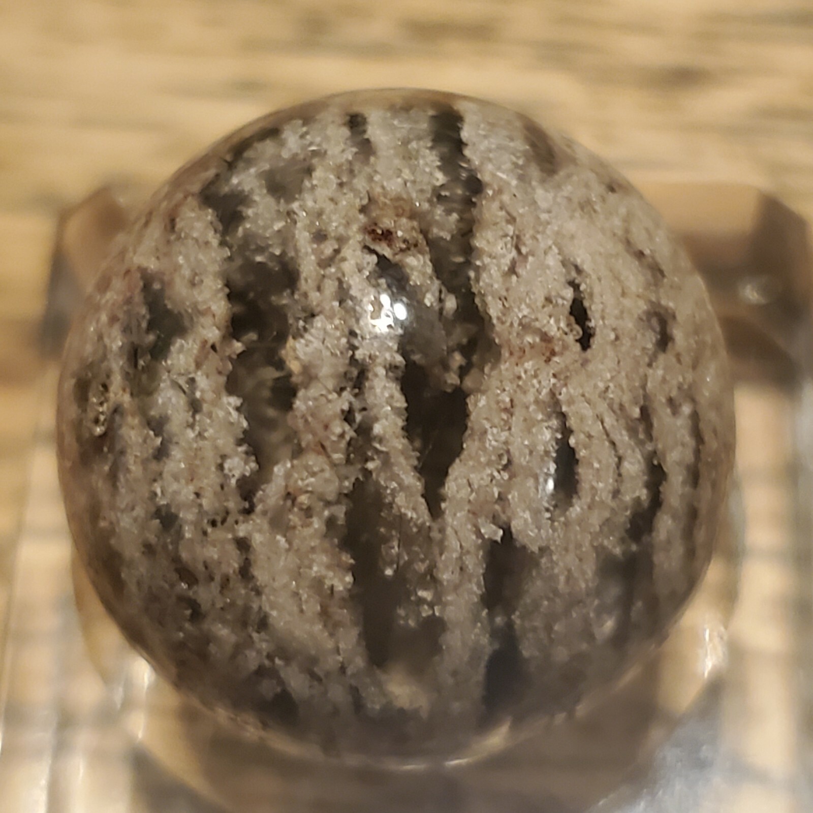 Amphibole Scenic Thousand Multi Layer Quartz Sphere Ball Orb Marble 22.3mm, 18g