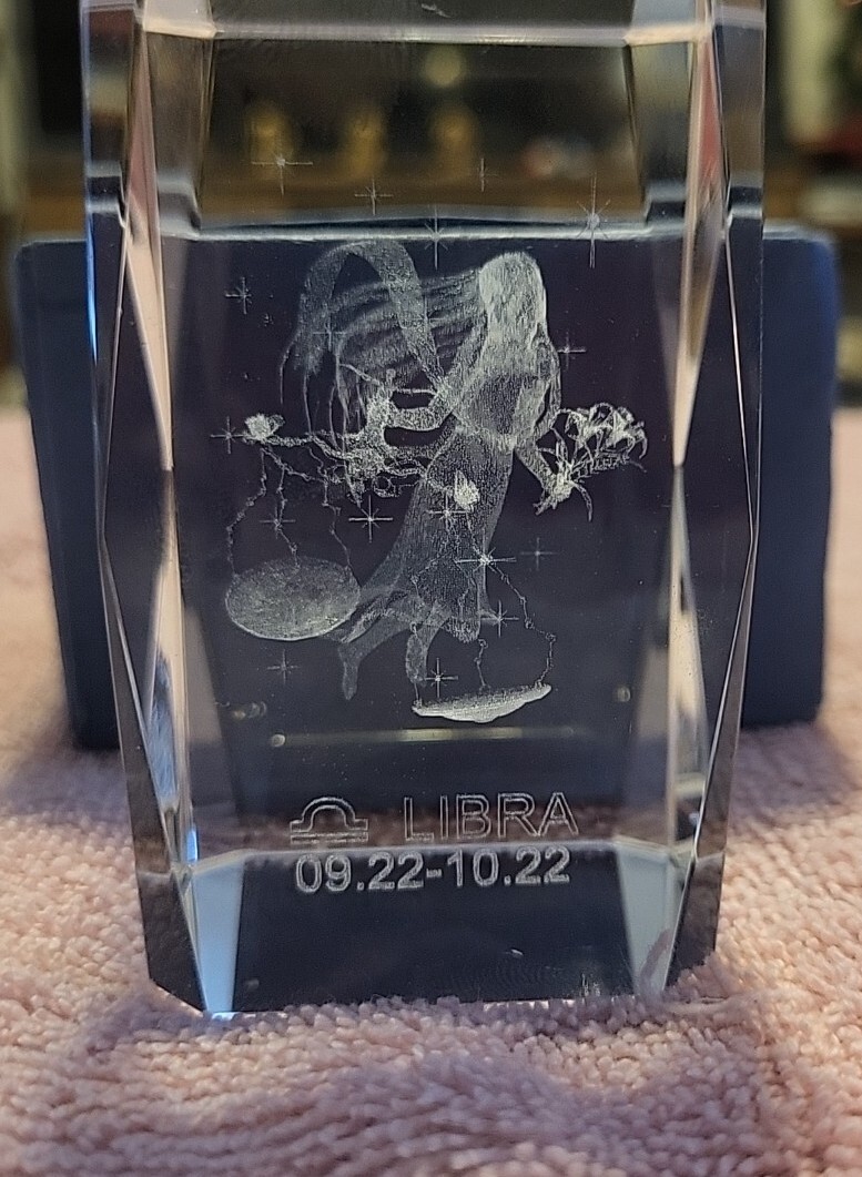 Trendy Crystal Display Piece Of Libra Decorative Glass