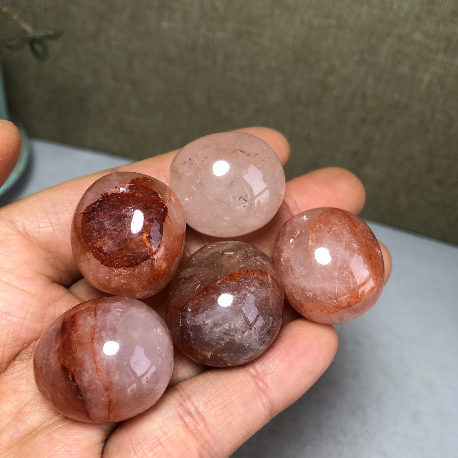 5pcs Natural Red gum flower semi-precious Crystal specimens 90g A3577