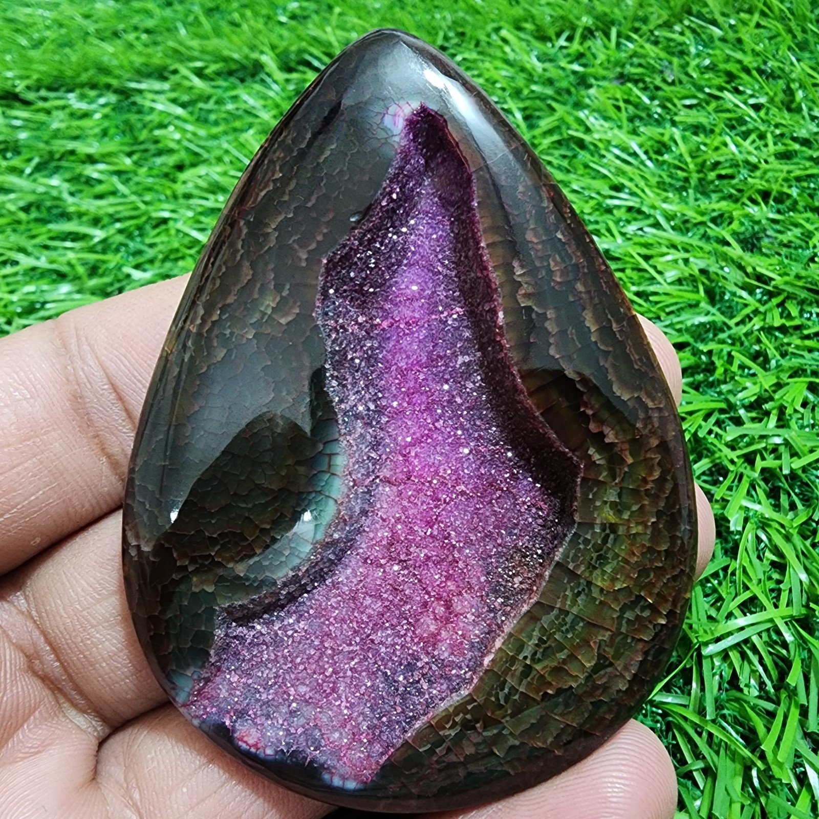 100% Natural Yummy Window Druzy Agate Pear Shape 197 Carat Gemstone For Jewelry