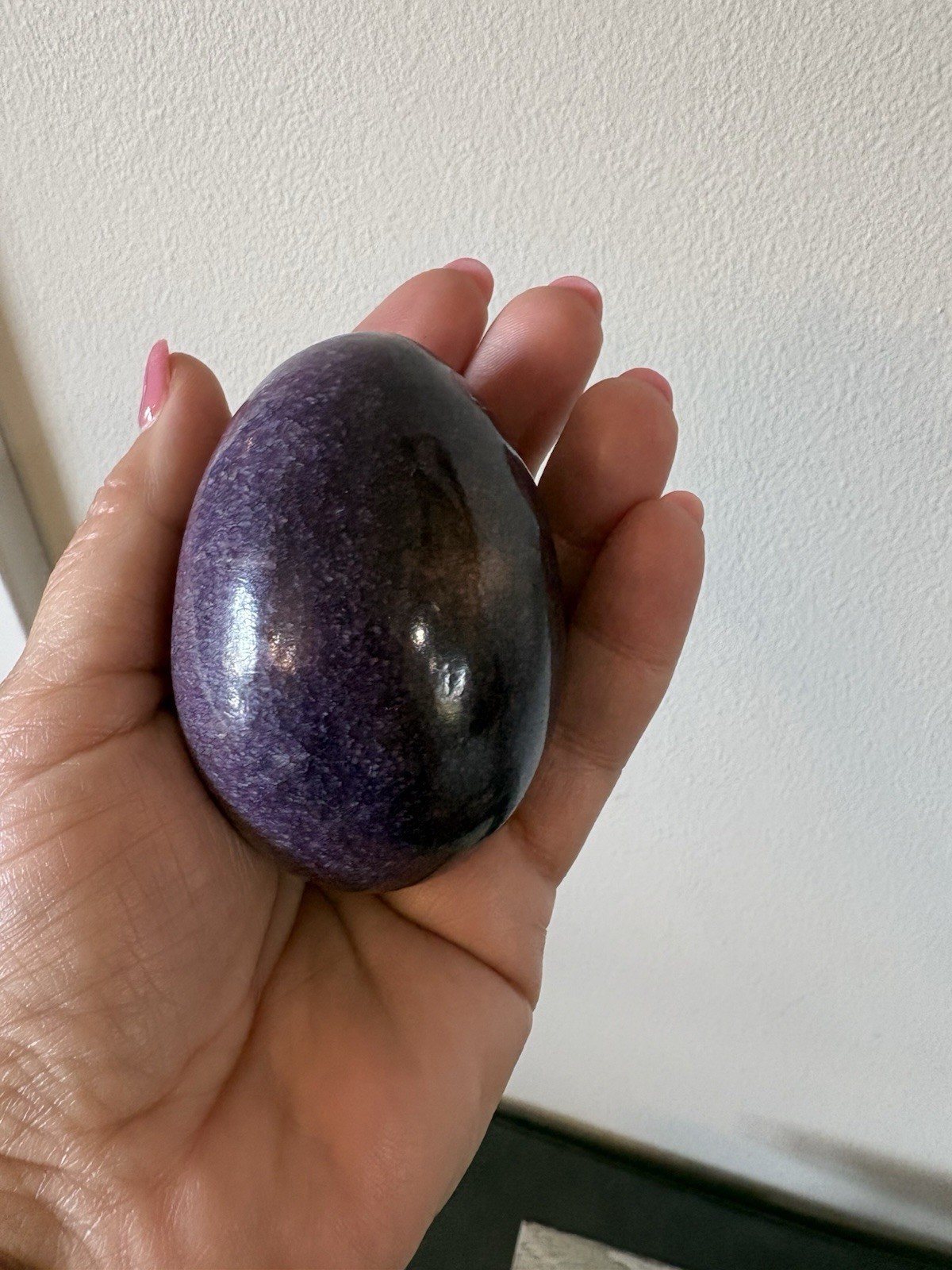 Vtg Deep Purple LEPIDOLITE Lavender Mica Polished Stone Egg Brass Stand
