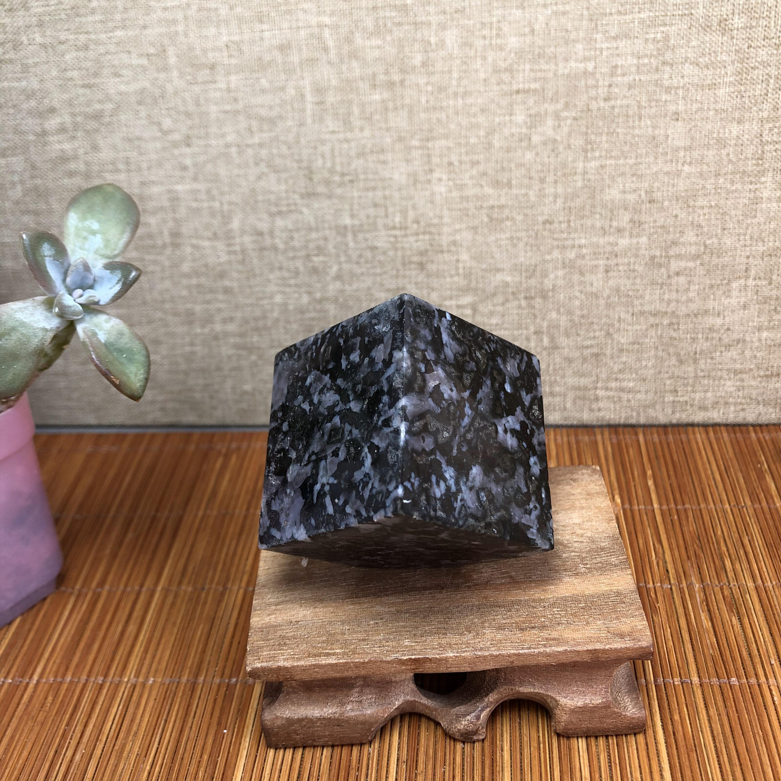 36mm Natural merlinite Snakeskin spotted crystal Specimen Cube block 148g A4159