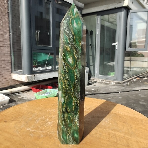 383g Natural Emerald Obelisk Tower Point Quartz Crystal mineral Healing Energy