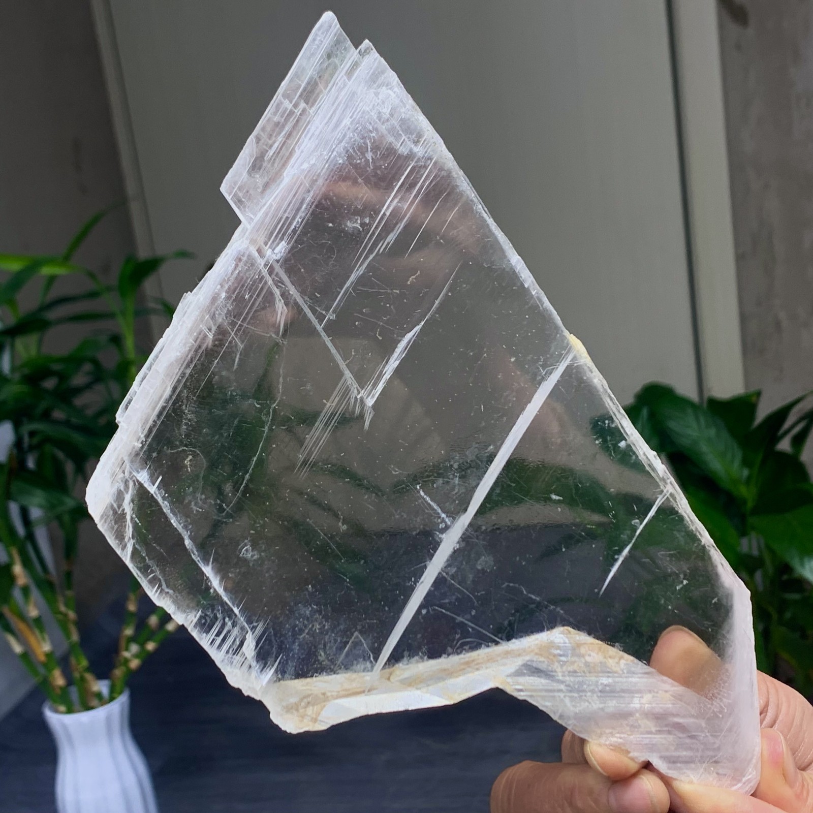 494G Natural selenite gypsum quartz crystal slab mineral specimen healin