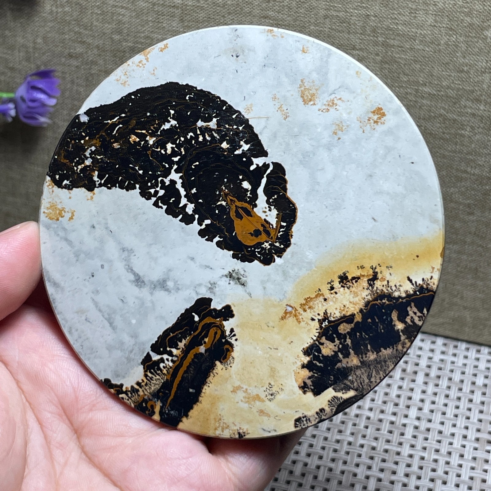 160g Natural Chinese painting stone crystal ornaments for home decoration Round