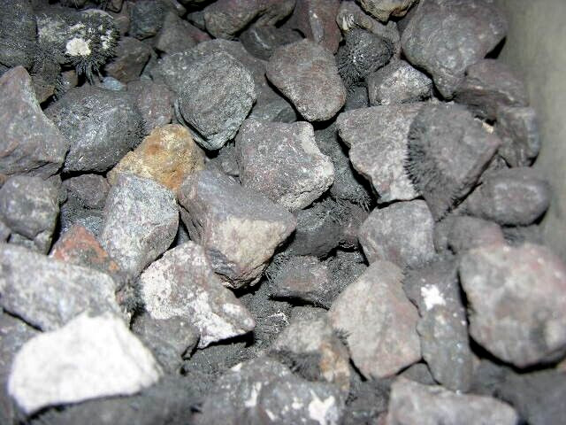Lodestone magnetic magnetite mine rough 2 pound lots