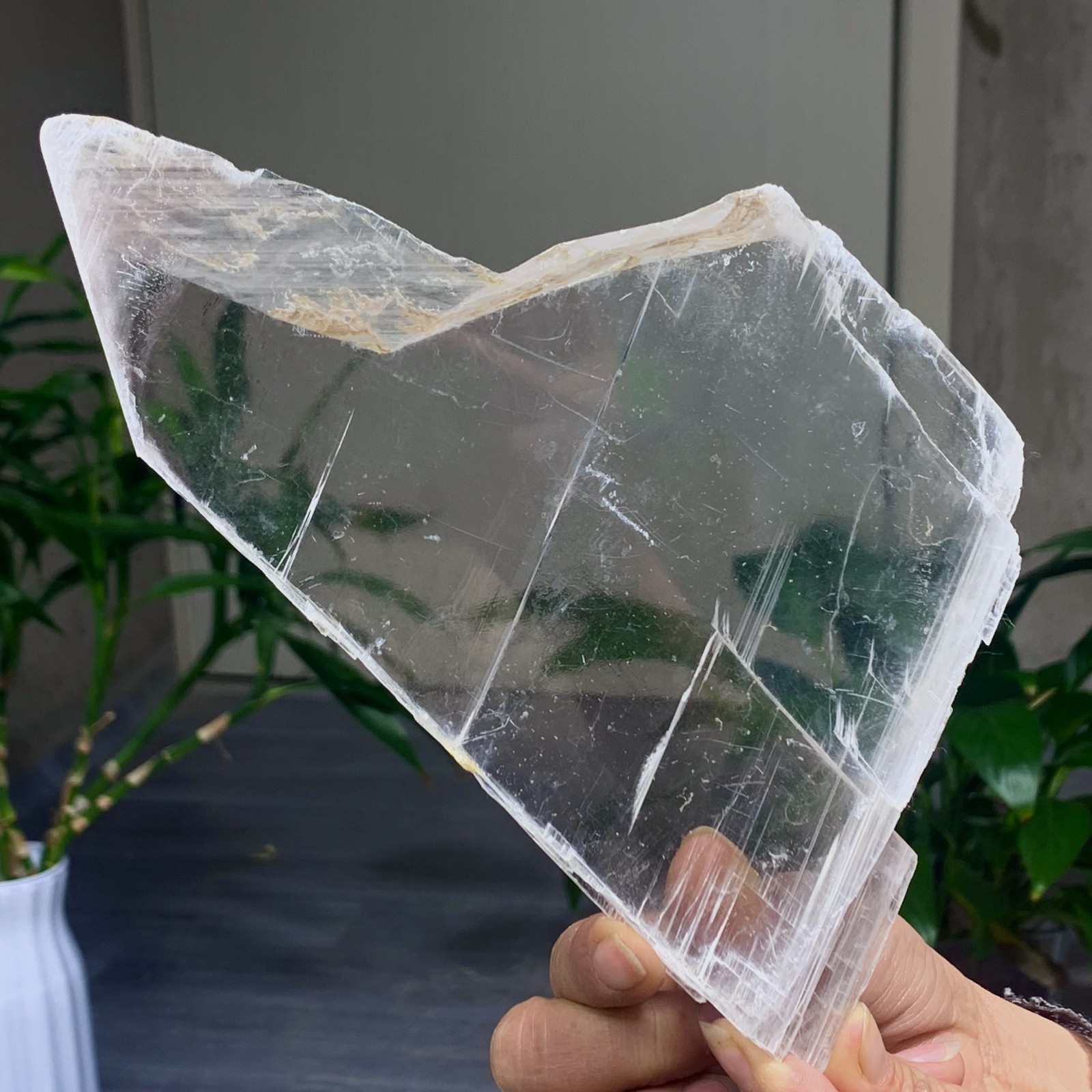 494G Natural selenite gypsum quartz crystal slab mineral specimen healin