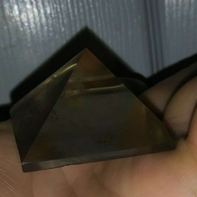 1 Polished Smoky Quartz Pyramid 1-1/2″ – 1-8/9″ Very Good – A Grade Madagascar