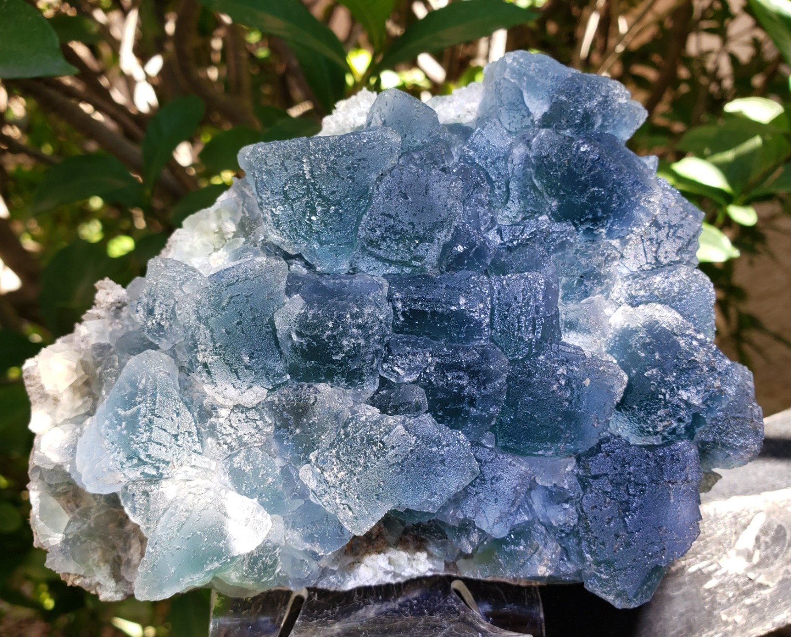 5.25″ Blue Fluorite Crystal Quartz UV on Matrix Specimen, 609g or 1.3 lbs