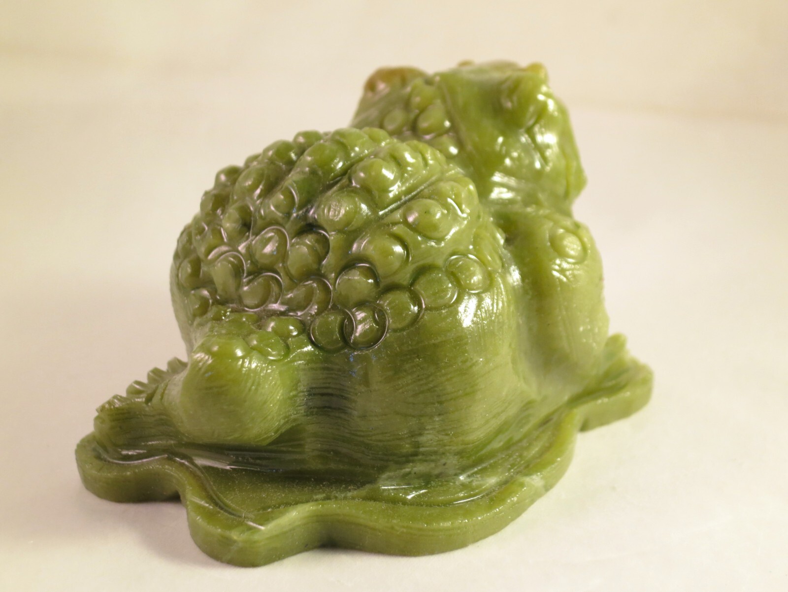 3.6″ GREEN SERPENTINE Carved and Polished TOAD/FROG – PERU