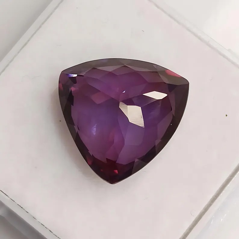 Natural Alexandrite Trillion Cut 10-11 CT GGI Certified Loose Gamestone