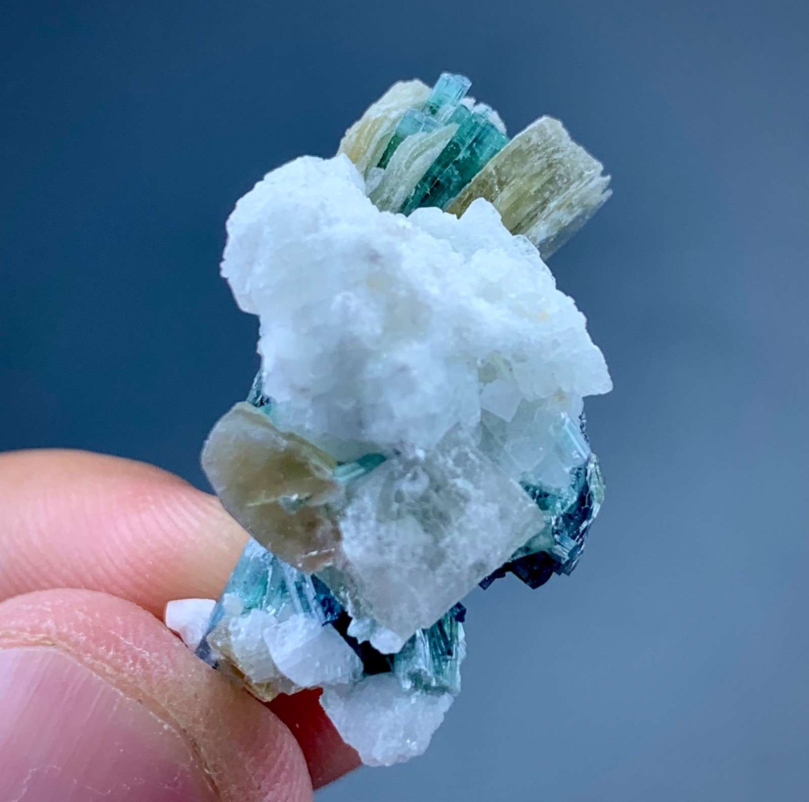 Natural Indicolite Tourmaline Crystal From Afghanistan (33carats )