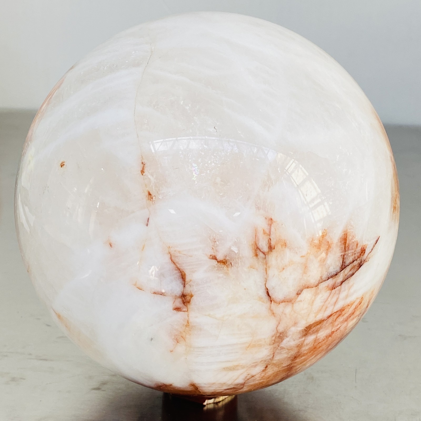 Natural Red Glue Flower Quartz Sphere Crystal Ball Healing 4940G