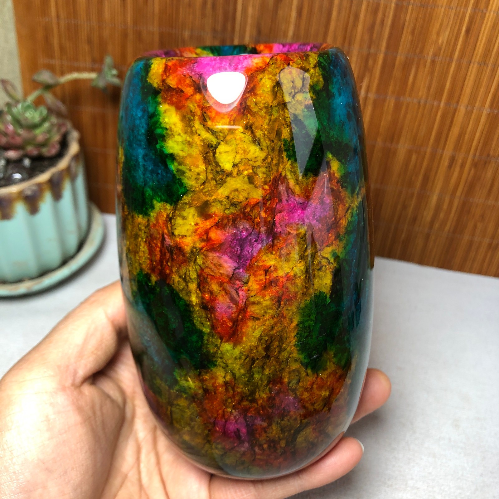 Natural “Seven Colors Jade” vase specimen -Taiwan China 1110g 130-79-79mm A4900