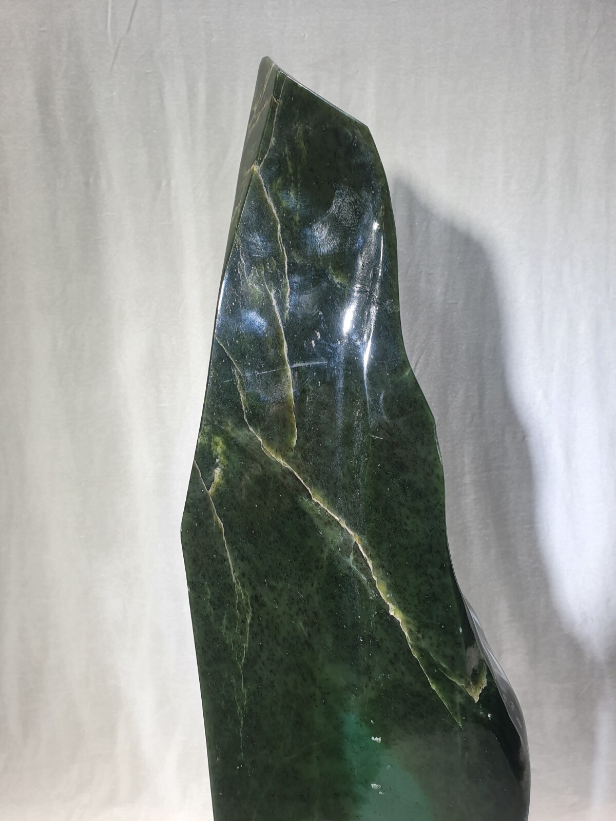 Nephrit Jade Sculpture Freieform Ground 46.3lbs 23 3/16×6 5/16×5 1/2in Decor