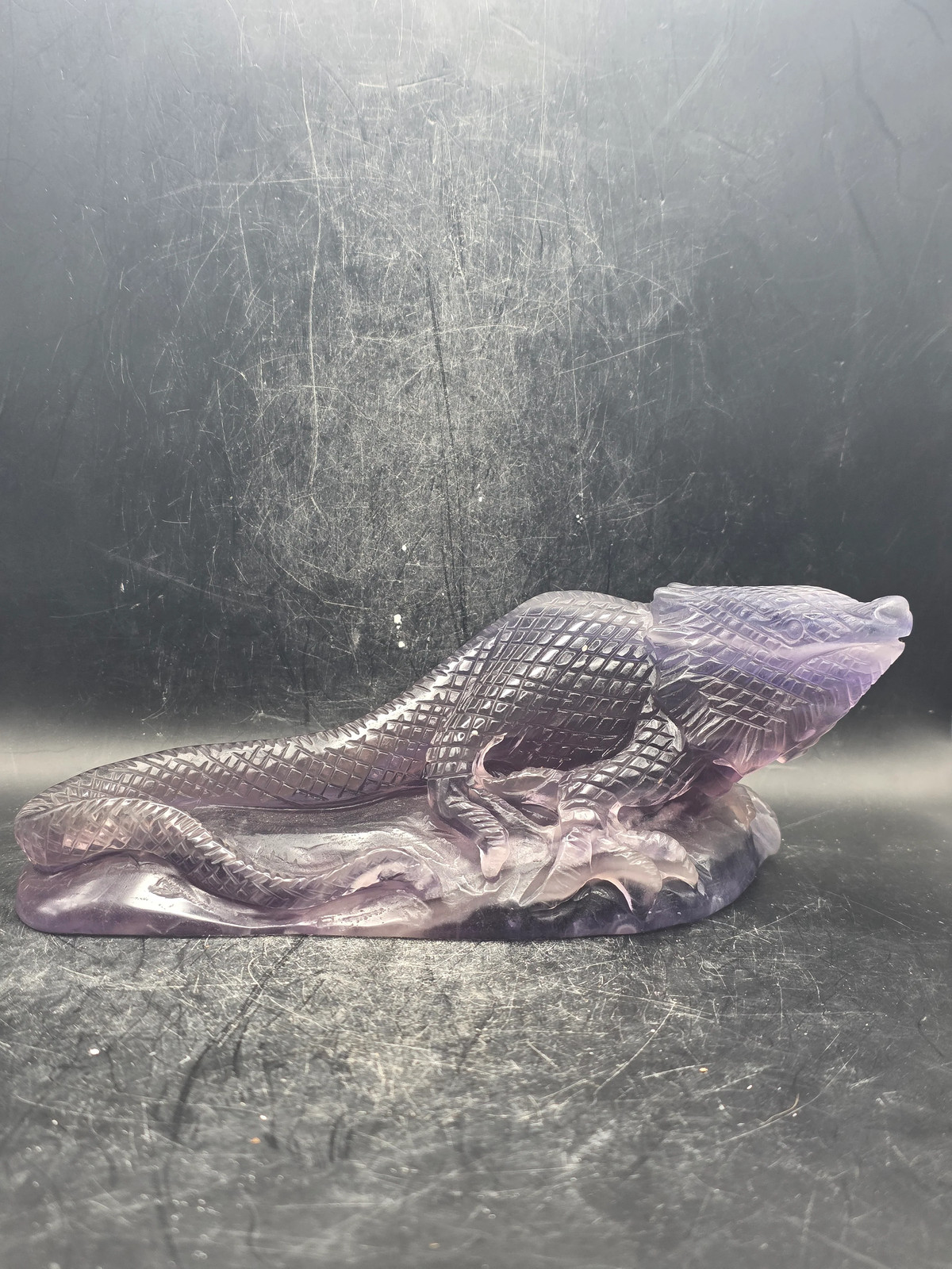 Florite lizard figurine! 1.8 pounds, 7 inches long, 2.7 inches tall