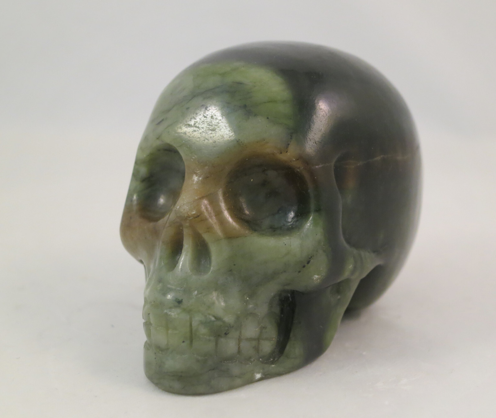 2.2″ GREEN SERPENTINE Carved and Polished SKULL – PERU