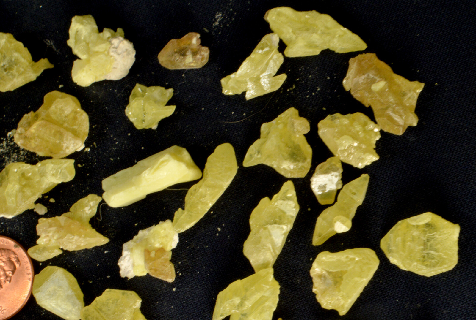 #9104 Sulfur Crystal – Alma Mine, New Mexico [ONE PIECE ONLY]
