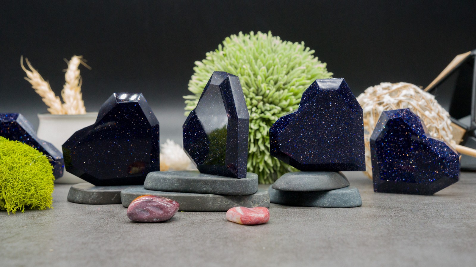 Blue Sandstone Geometric Heart Carving Spiritual Healing Meditation Pocket Stone