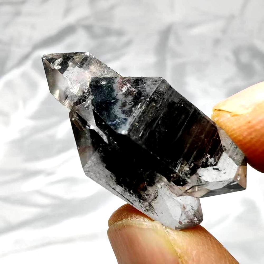 Herkimer Diamond Quartz Cluster DT Crystal w/ Hydrocarbon 8g 35-15mm