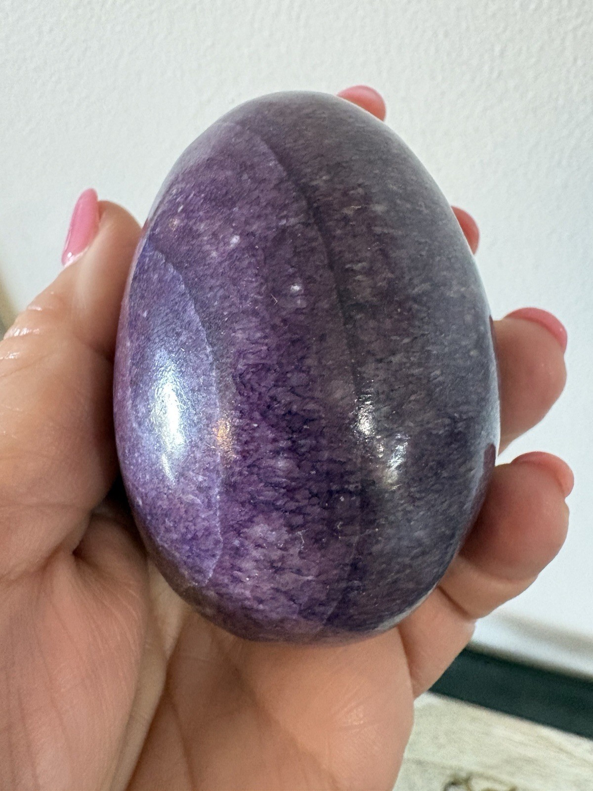 Vtg Deep Purple LEPIDOLITE Lavender Mica Polished Stone Egg Brass Stand