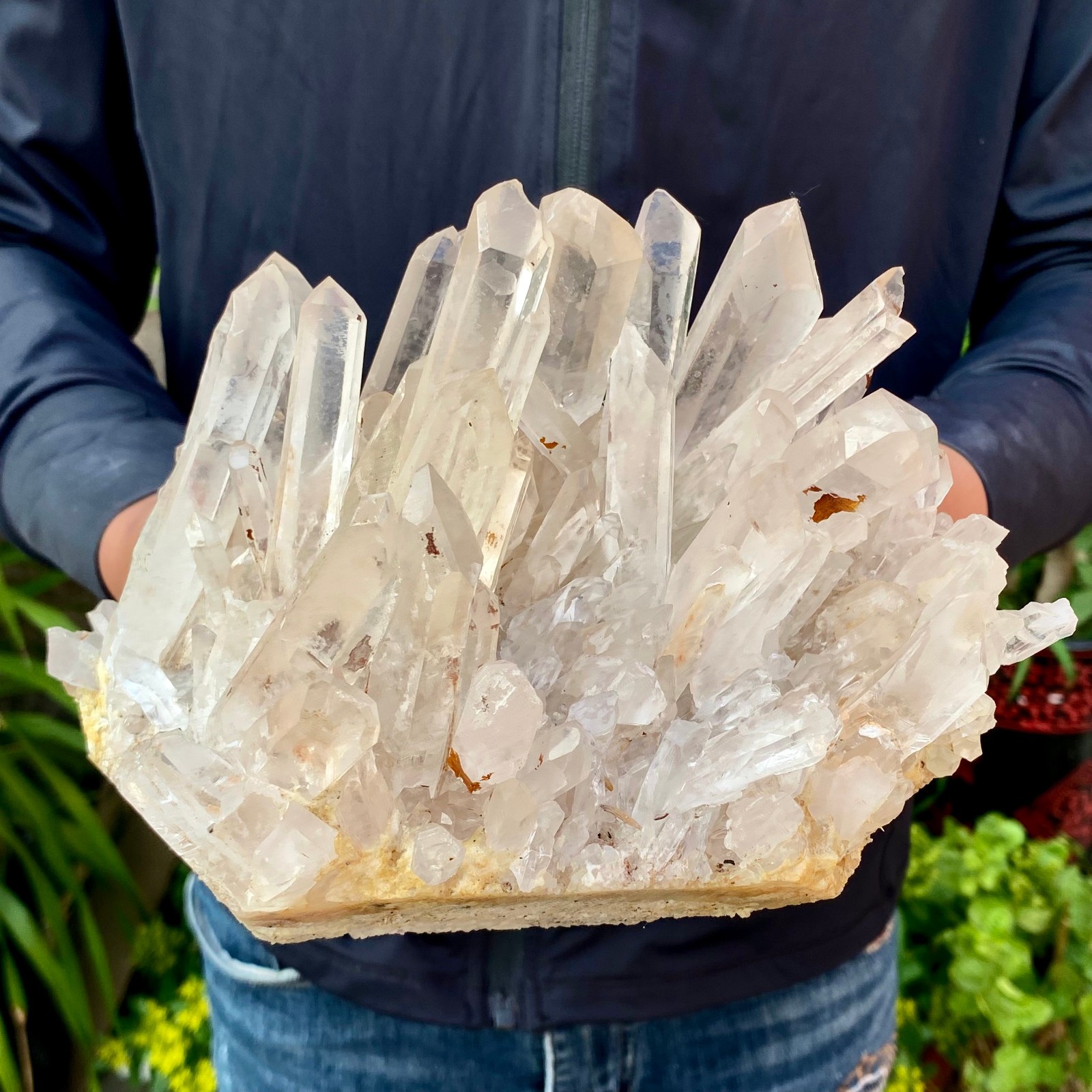 5.51LB ransparent, natural and beautiful white quartz crystal cluste