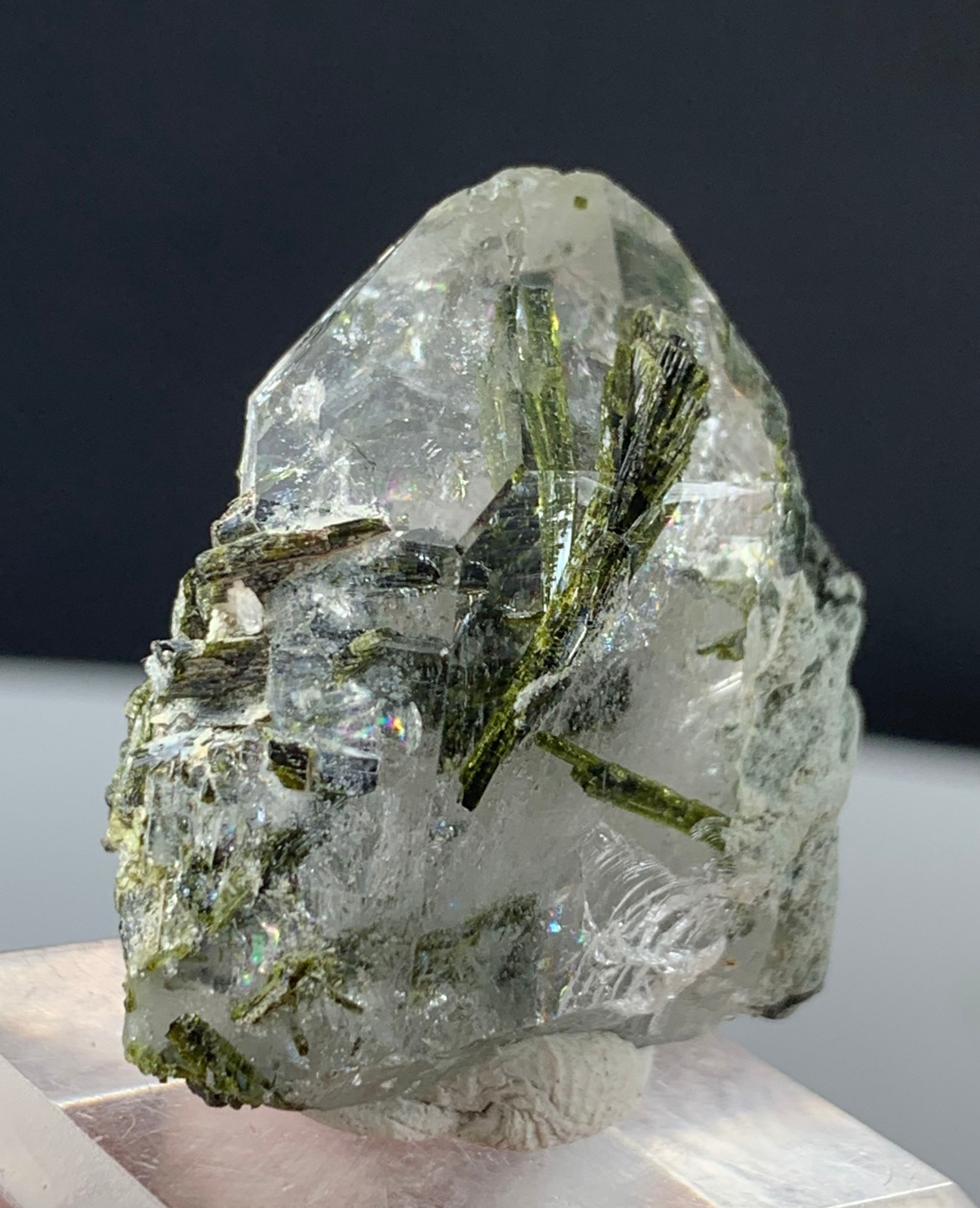 87 Carats Natural Quartz Crystals W/Epidote Inclusion From Balochistan Pakistan